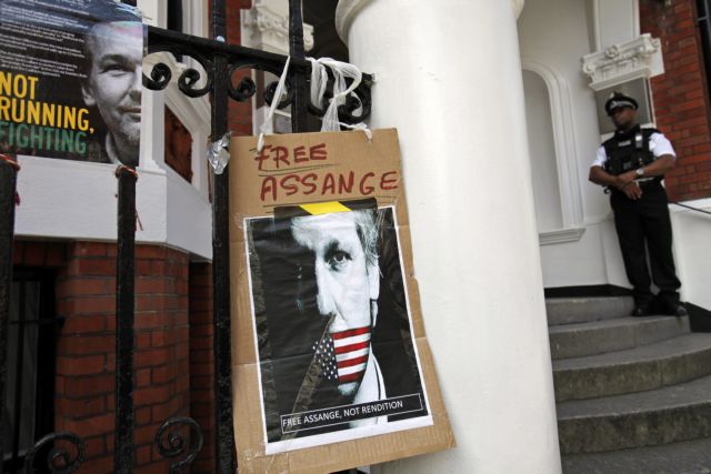 «Δώστε άσυλο στον Ασάνζ» λένε προσωπικότητες των ΗΠΑ στον πρόεδρο του Ισημερινού