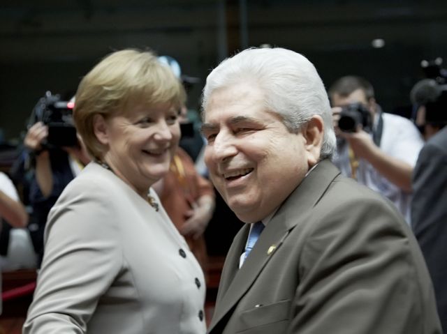 Συνάντηση Χριστόφια-Μέρκελ στις Βρυξέλλες μετά το αίτημα για προσφυγή στο EFSF