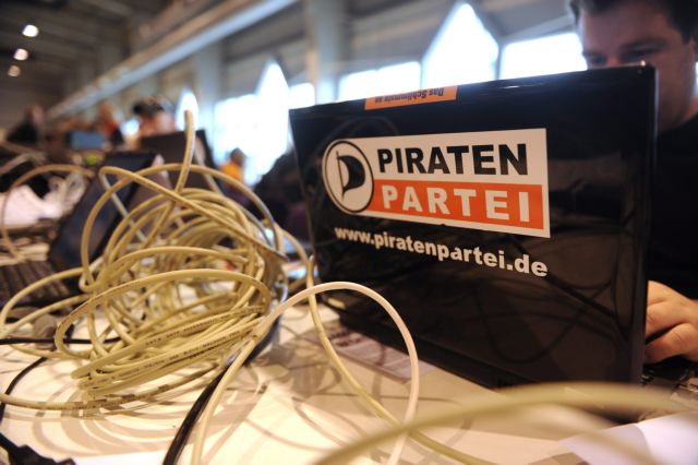 To Pirate Bay «δεν έπεσε» από το εμβόλιμο δευτερόλεπτο στο χρόνο της Γης