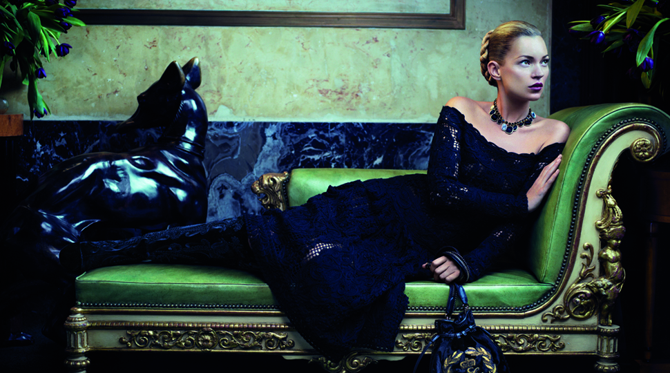 Η Kate Moss στη νέα καμπάνια του Salvatore Ferragamo