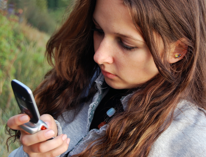 Δημοφιλές αποδεικνύεται το sexting μεταξύ των Αμερικανών εφήβων