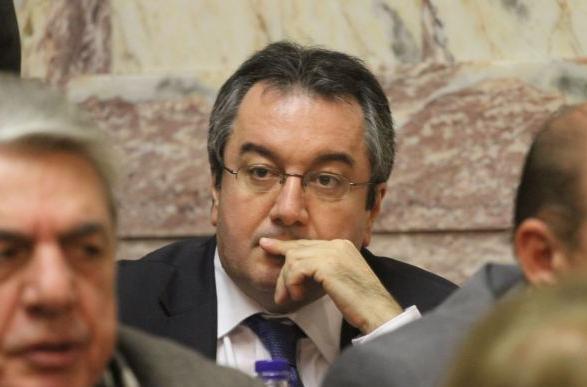 Το ΠΑΣΟΚ να συμμετάσχει στις διεργασίες για μια μεταρρυθμιστική δύναμη, δηλώνει ο Ηλ.Μόσιαλος