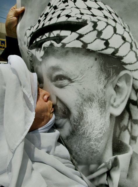 Εκταφή της σορού Αραφάτ μετά τις νέες καταγγελίες για δηλητηρίαση