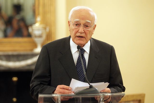 Οι θυσίες των Ελλήνων συχνά δεν γίνονται αντιληπτές από τους εταίρους, λέει ο Κ.Παπούλιας