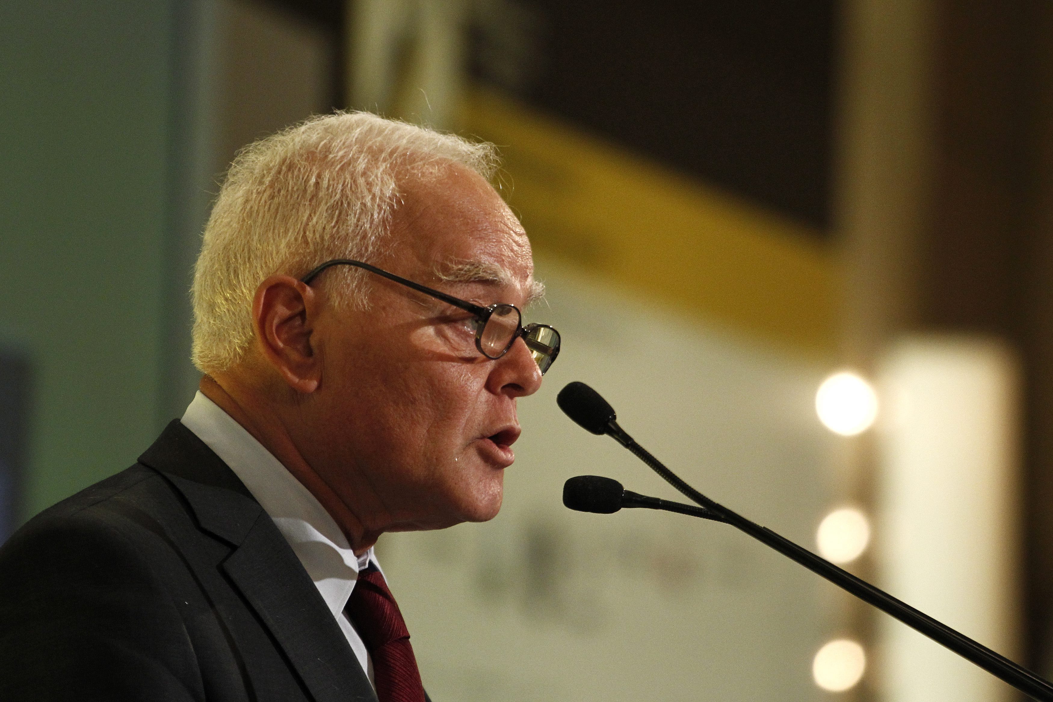 Απολύσεις στο Δημόσιο και κατάργηση οργανισμών στη συνάντηση Μανιτάκη – τρόικας