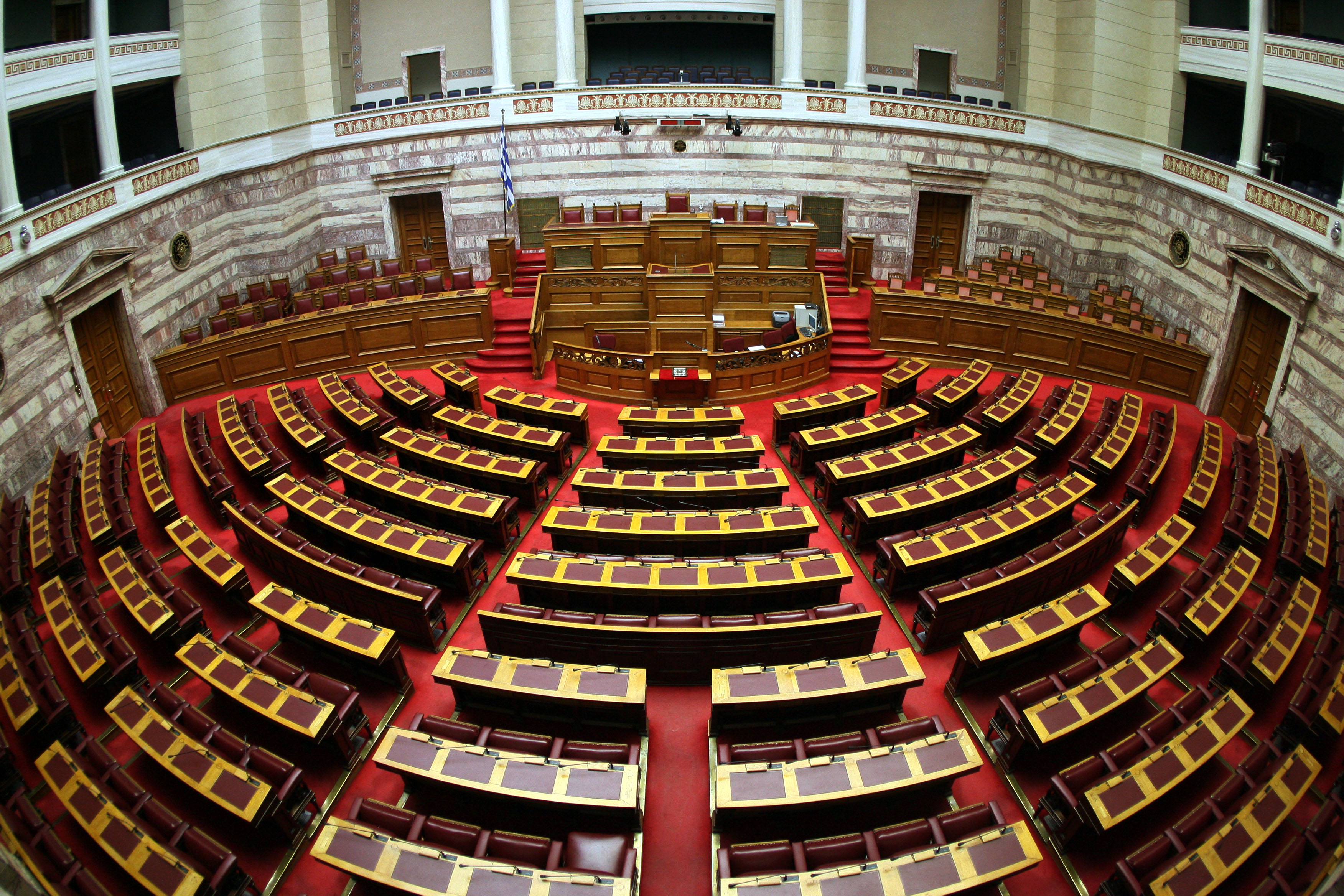 Πρώτη κόντρα κυβέρνησης-ΣΥΡΙΖΑ για τις αποκρατικοποιήσεις