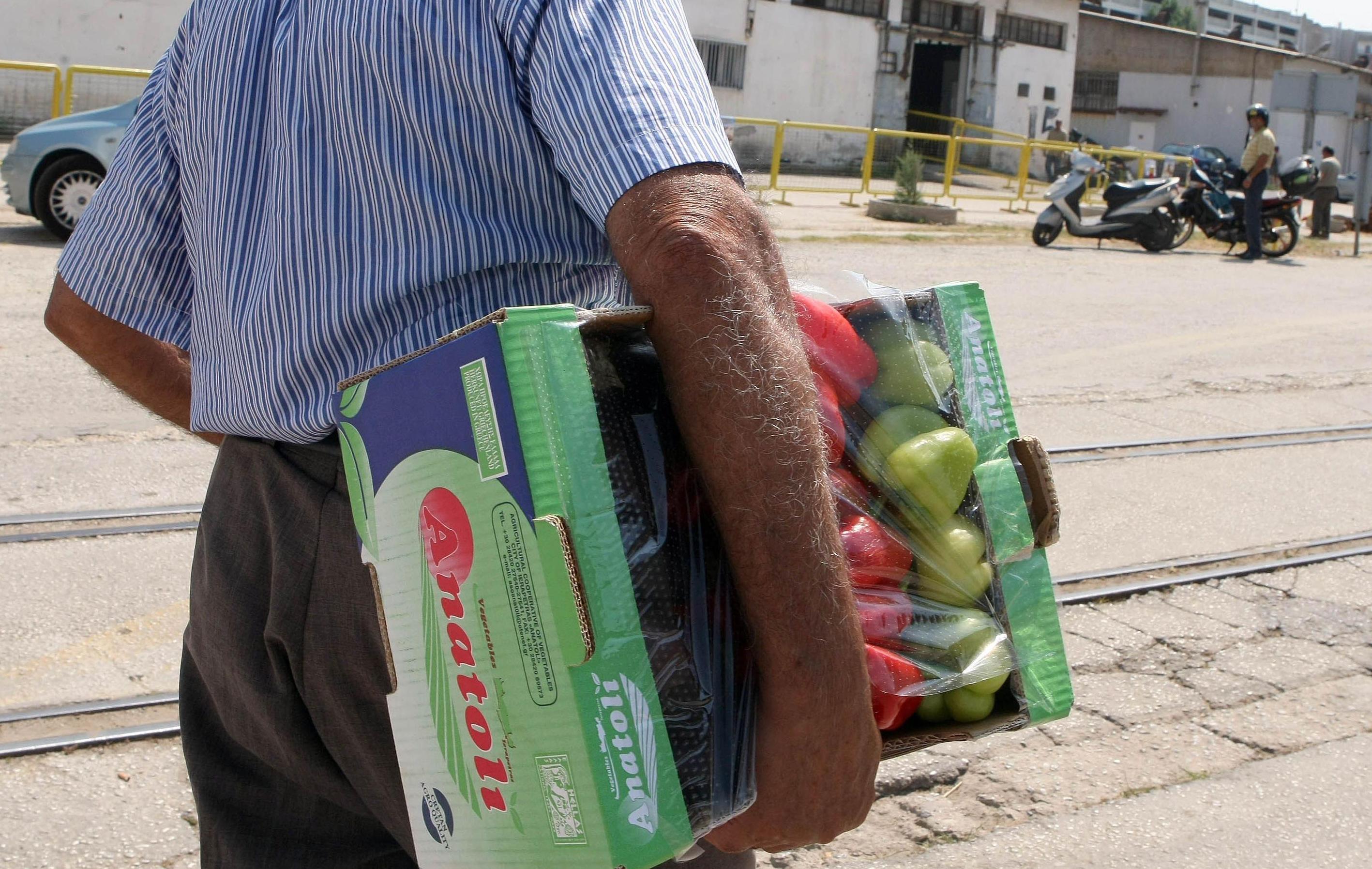 Δωρεάν διανεμήθηκαν στη Θεσσαλονίκη 25 τόνοι αγροτικών προϊόντων