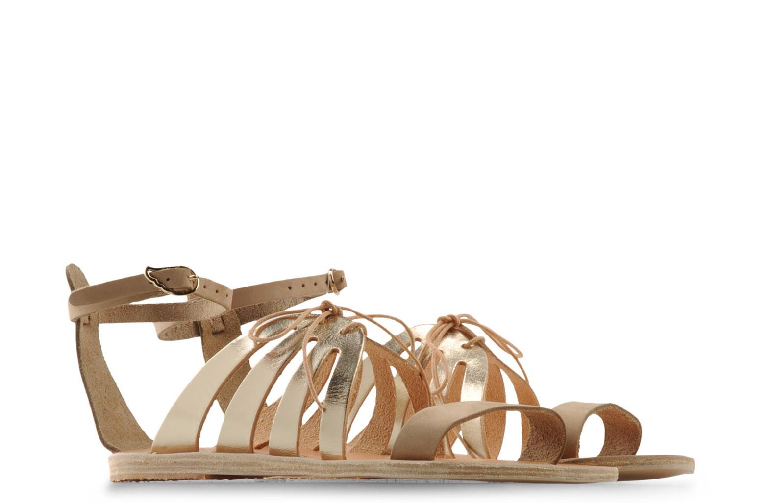 Τα ελληνικά σανδάλια που κατέκτησαν το ίντερνετ