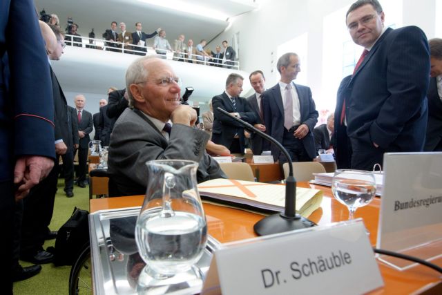 Το «ΟΚ» στον ESM για να αποφευχθεί το χάος ζητά ο Σόιμπλε από το Συνταγματικό Δικαστήριο