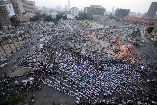 Το διάταγμα του Μούρσι για το Κοινοβούλιο αναστέλλει το Συνταγματικό Δικαστήριο της Αιγύπτου
