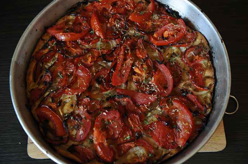 Κίμωλος: Λαδένια, η ελληνική πίτσα