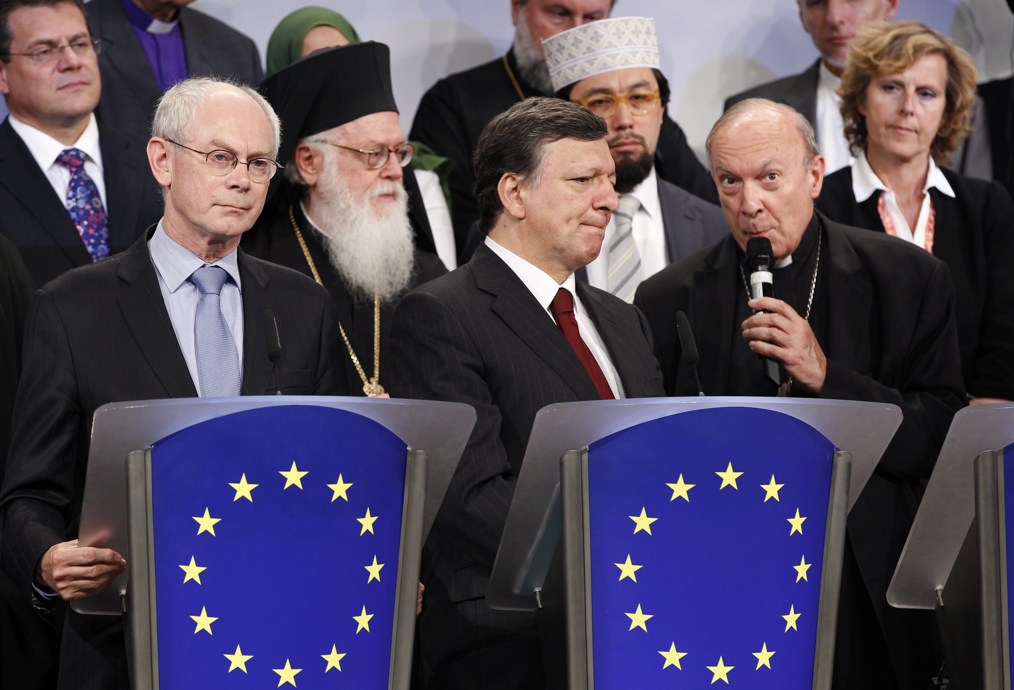 Η Εκκλησία πληρώνει τους φόρους σύμφωνα με το νόμο, δήλωσε ο μόνιμος αντιπρόσωπός της στην ΕΕ