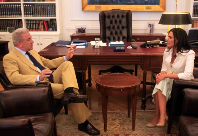 Απλούστευση των διαδικασιών για την έκδοση βίζας προανήγγειλε ο Δ.Αβραμόπουλος