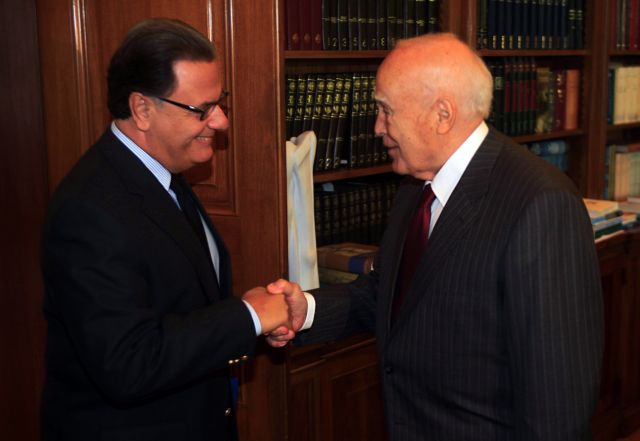 Ισοδύναμα μέτρα για να μη γίνουν περικοπές στους μισθούς στρατιωτικών καταθέτει το ΥΕΘΑ