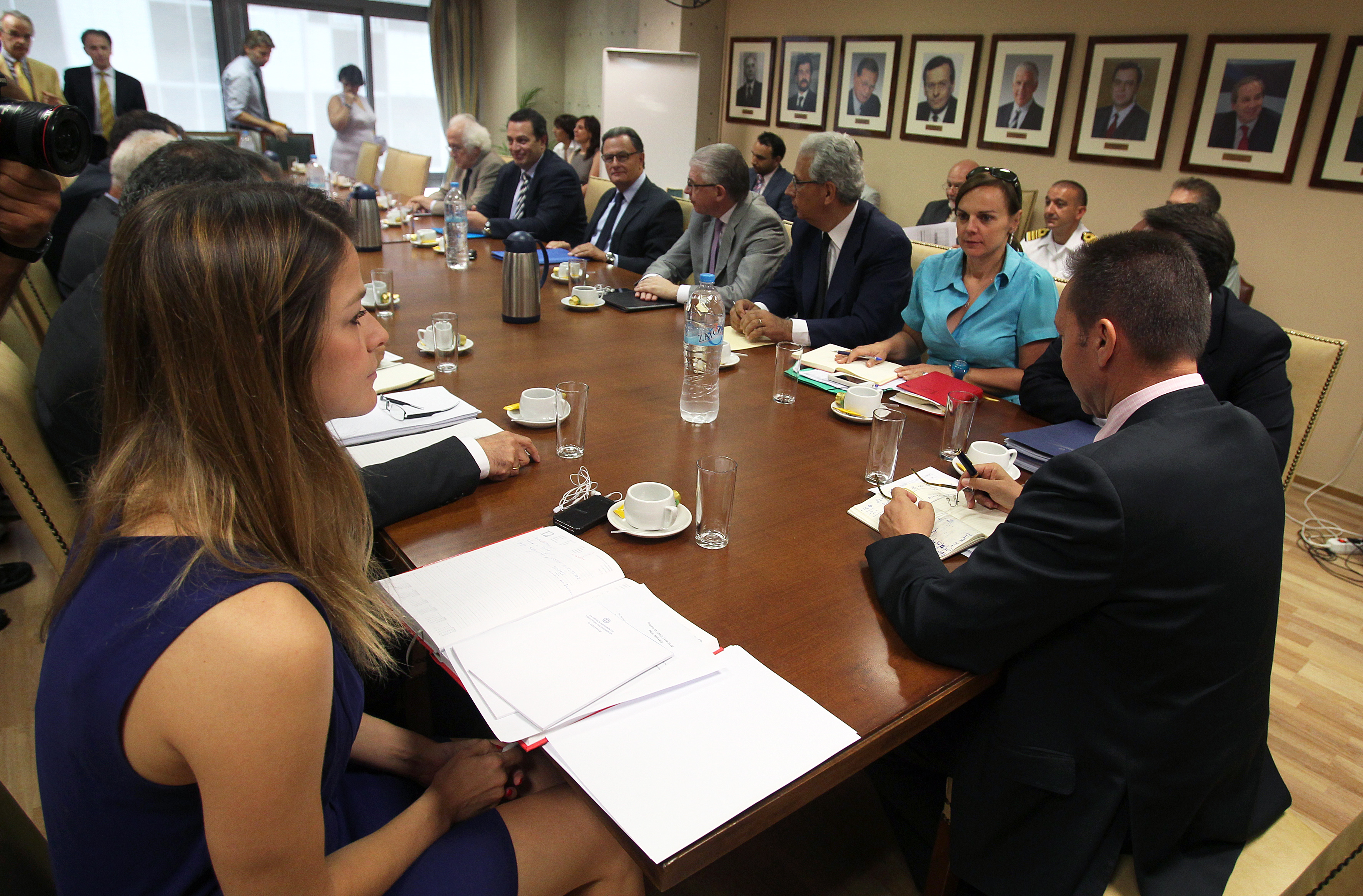 Δεν χρειάζονται νέα μέτρα, αν εφαρμοστούν τα ήδη ψηφισθέντα, λέει η διυπουργική