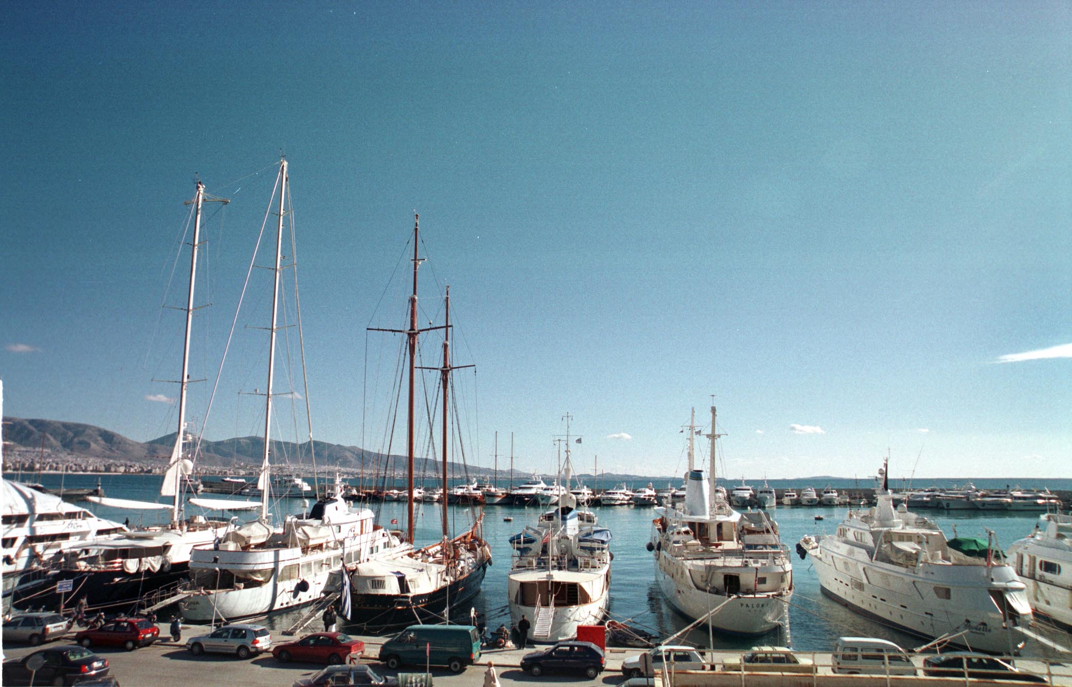 Τέσσερις μαρίνες σκέφτεται να αγοράσει στην Ελλάδα ο τουρκικός όμιλος Dogus