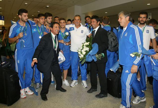 Επέστρεψαν με ψηλά το κεφάλι οι παίκτες της Εθνικής Νέων