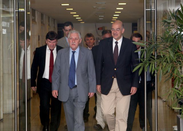 «Όχι» σε αυτόκλητους υπερασπιστές πολιτών και αλλοδαπών λέει ο Φ.Κουβέλης