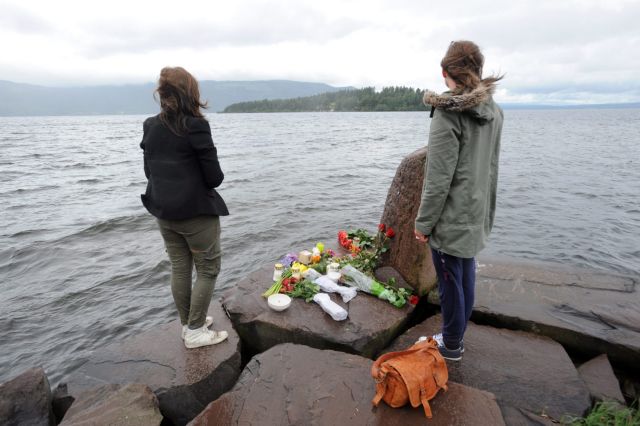 Ενισχυμένη η δημοκρατία μετά τις επιθέσεις Μπρέιβικ, λέει ο Νορβηγός πρωθυπουργός