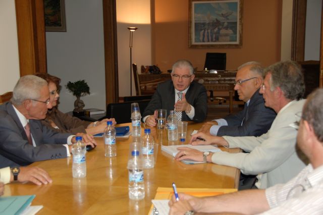 Σύσκεψη στο υπουργείο Υγείας για τα προβλήματα που αντιμετωπίζει το Άσυλο Ανιάτων