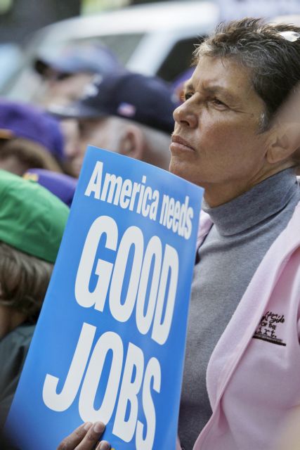 Επί τα χείρω αναθεωρεί ο Λευκός Οίκος τις προβλέψεις για ανάπτυξη και ανεργία