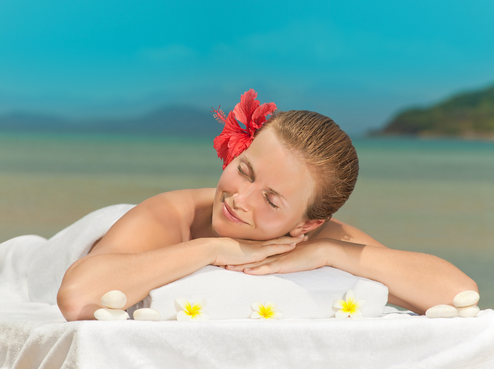 Γιατί όλοι οι σταρ πηγαίνουν για σπα στη Νεκρά Θάλασσα;