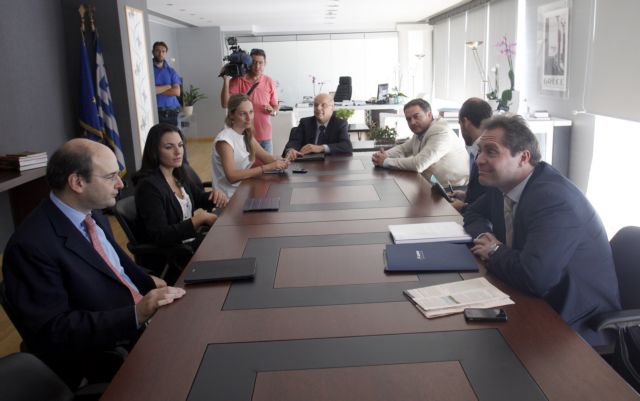 Η στρατηγική για τις αερομεταφορές στο επίκεντρο της συνάντησης Κεφαλογιάννη – Χατζηδάκη