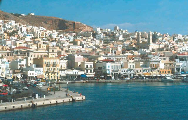 Με απώλειες σε πληρότητα και έσοδα θα κλείσουν τη χρονιά οι ξενοδόχοι