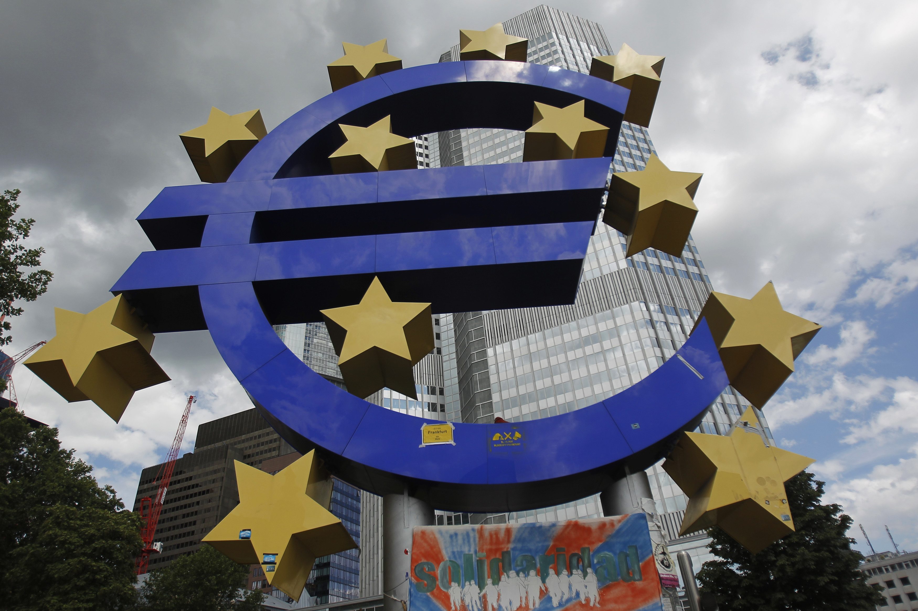 Ανάσα ρευστότητας έδωσε η ΕΚΤ στην Ελλάδα μέχρι την επόμενη δόση, γράφει η Welt