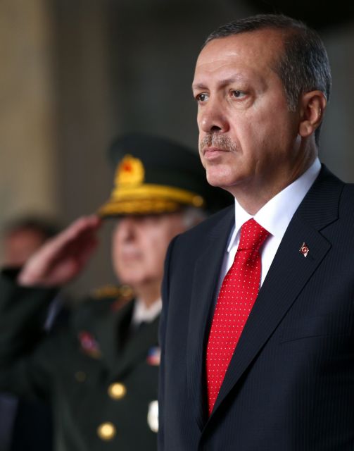 «Εχθρικά κράτη» υποκινούν τους Κούρδους λέει ο Ερντογάν δείχνοντας προς τη Συρία