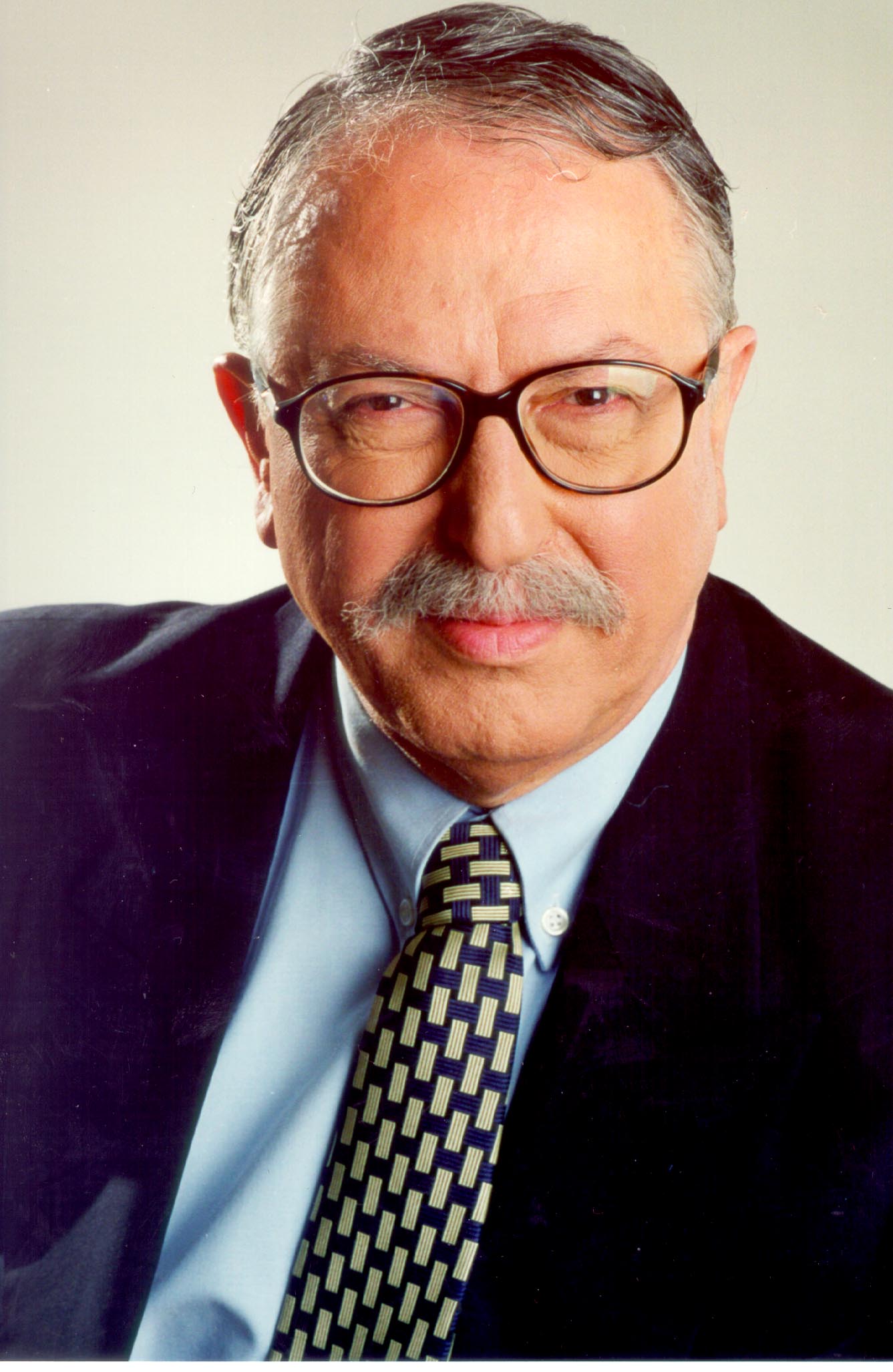 Απεβίωσε ο πρώην υπουργός του ΠΑΣΟΚ Λευτέρης Βερυβάκης