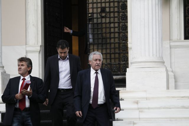 Αντίθετοι Βενιζέλος και Κουβέλης στην εργασιακή εφεδρεία στο Δημόσιο