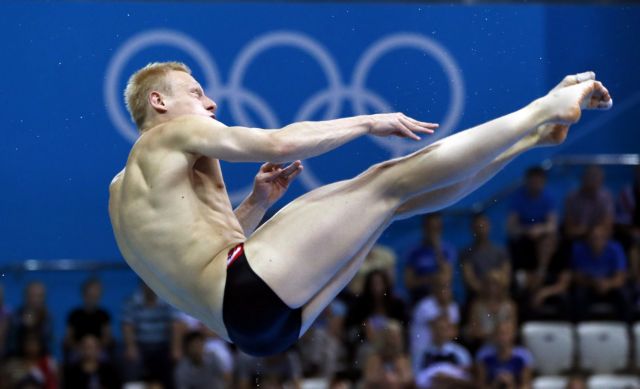 Ο Ζαχάροφ έσπασε την κινεζική κυριαρχία στο τραμπολίνο καταδύσεων