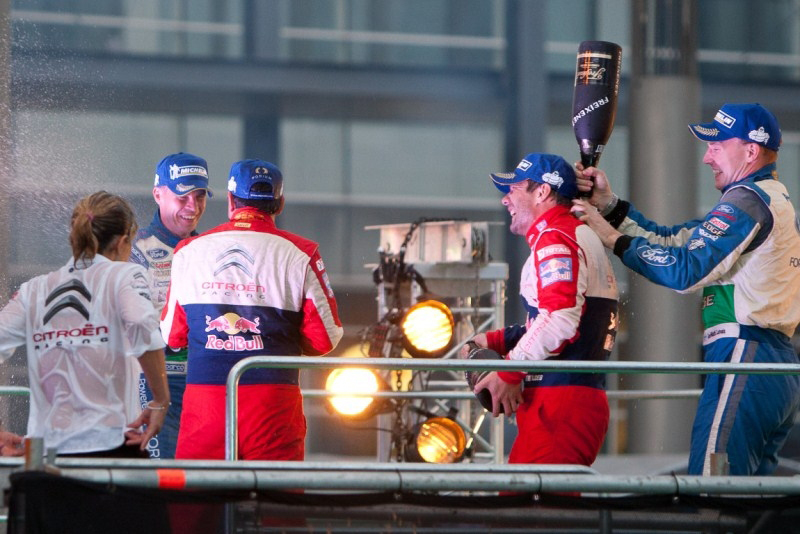 H φωτογραφία της ημέρας Πέμπτη 9 Αυγούστου 2012: Λάθος ένδυμα για απονομή επάθλων