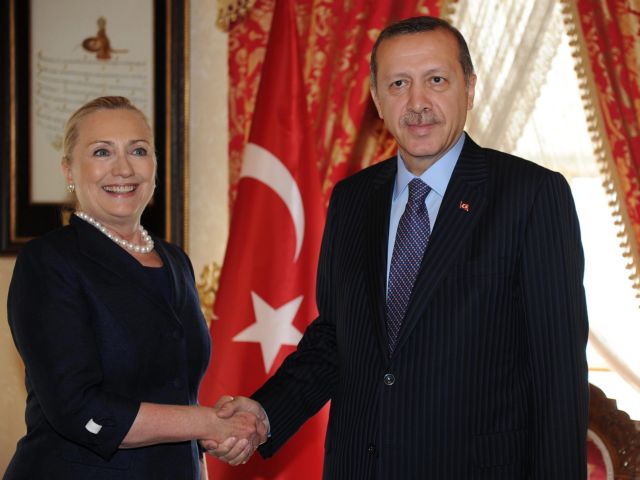 Όλα τα σενάρια ανοιχτά αφήνουν Ουάσινγκτον και Άγκυρα για τη Συρία