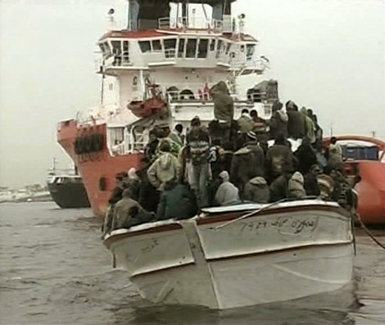 Σε κώμα εντοπίστηκε παράνομος μετανάστης στις ακτές της Κέρκυρας