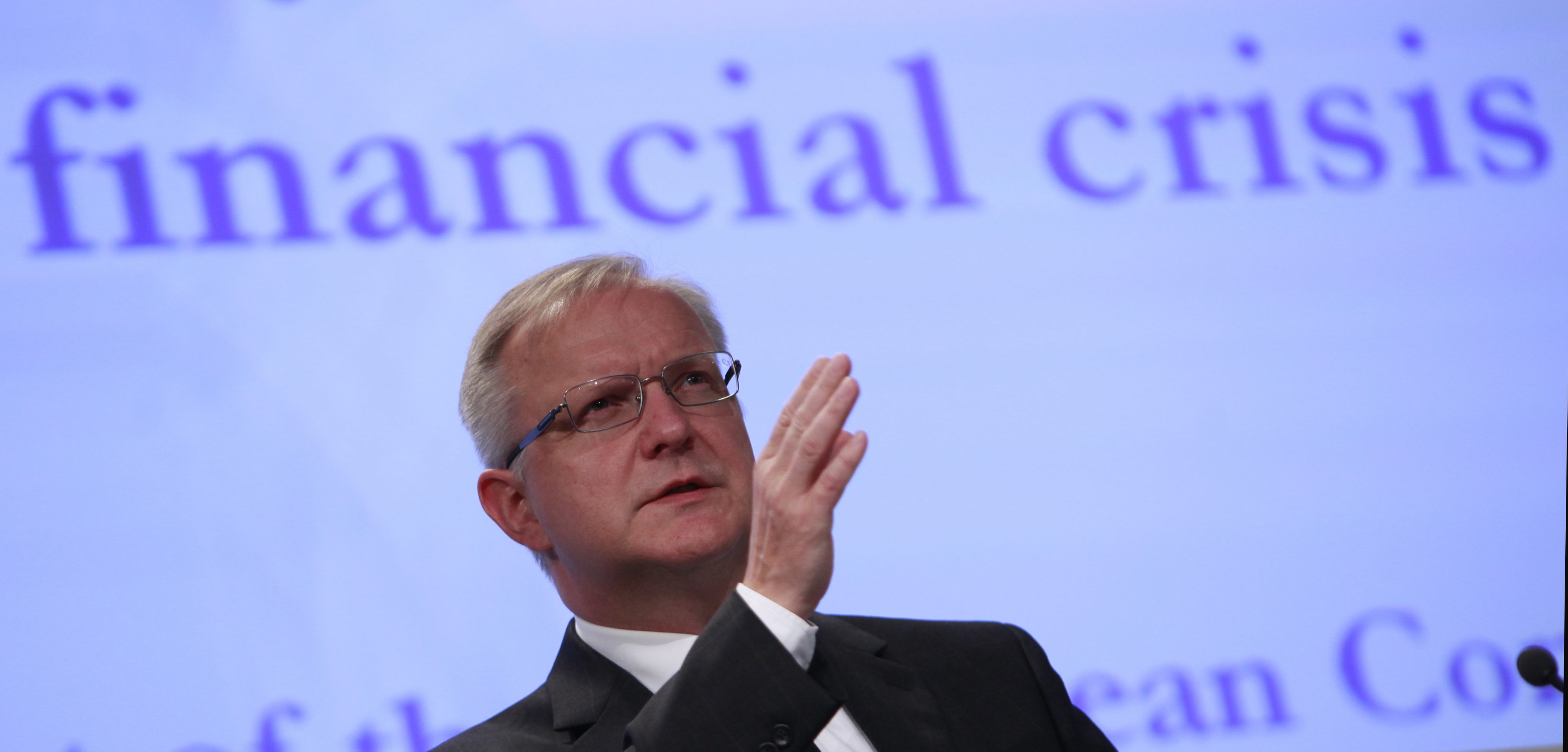 «Χωρίς προκαταλήψεις» αντιμετωπίζει η Ισπανία το θέμα του δανεισμού, εκτιμά ο Όλι Ρεν