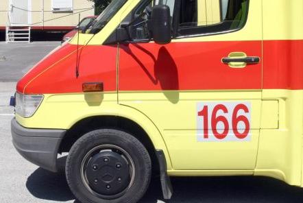 Αποζημίωση 270.000 ευρώ σε συγγενείς θύματος τροχαίου λόγω παραλείψεων του ΕΚΑΒ