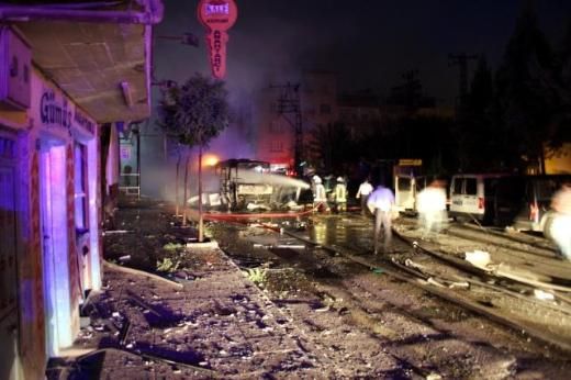 Πολύνεκρη έκρηξη βόμβας στην νοτιοανατολική Τουρκία