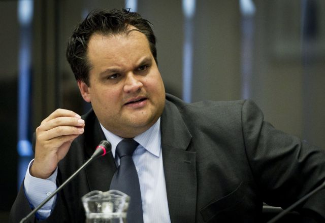 Δεν είναι καλή ιδέα η παράταση χρόνου για την Ελλάδα, λέει ο Ολλανδός υπουργός Οικονομικών