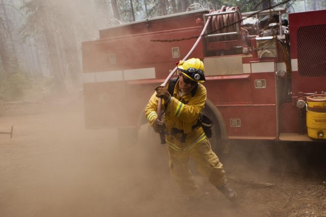 Σε κατάσταση έκτακτης ανάγκης η Καλιφόρνια, εξαιτίας των πυρκαγιών