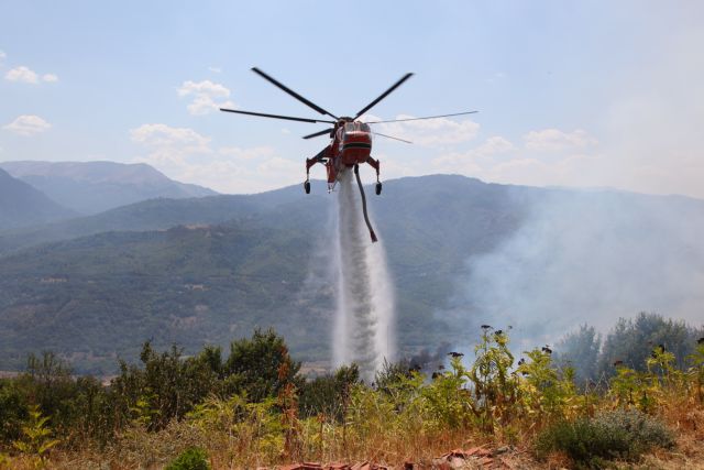Πύρινα μέτωπα στην Ηλεία, την Αρκαδία και τη Λακωνία