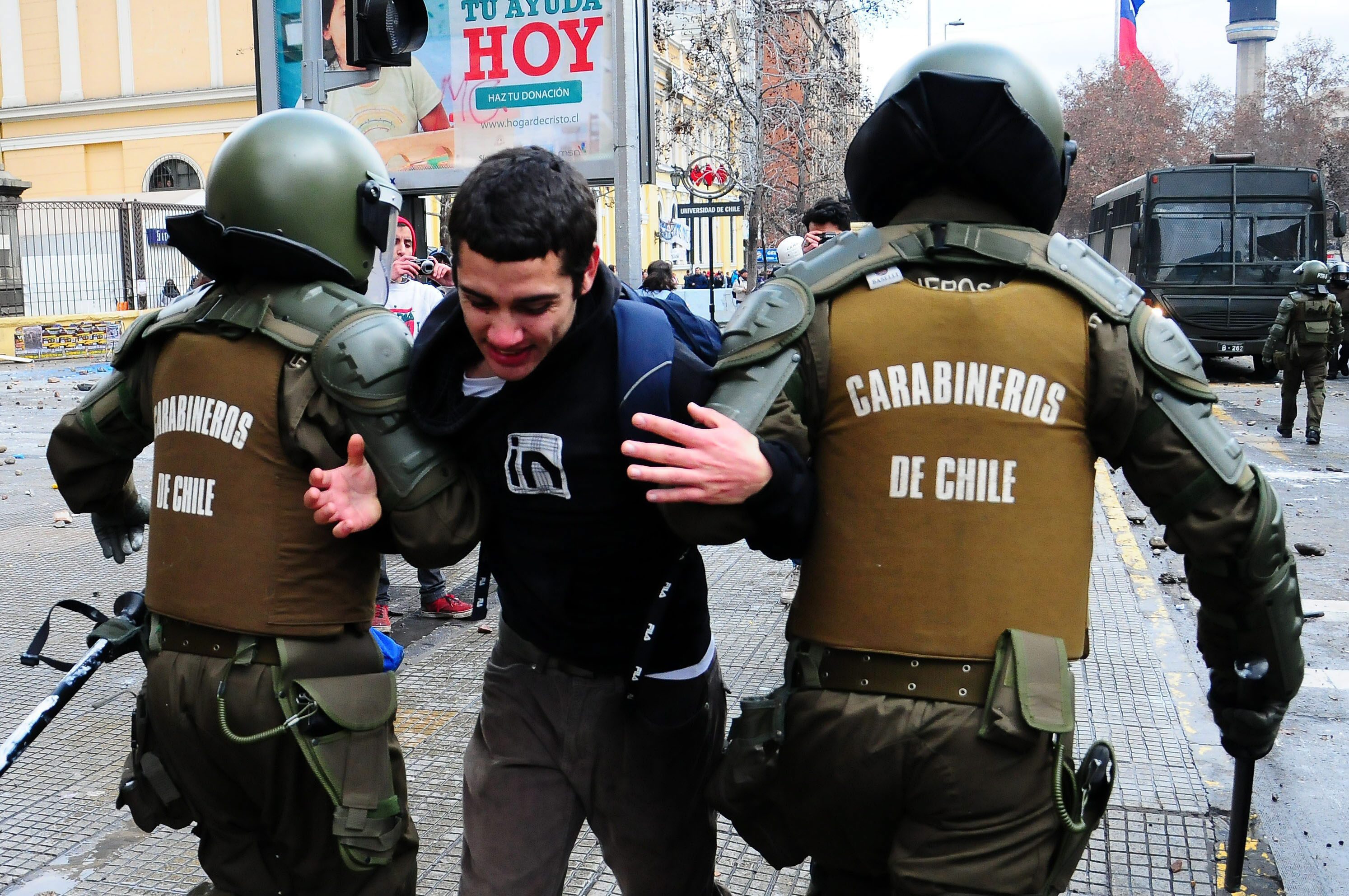 Πάνω από 100 συλλήψεις στη διάρκεια πανεκπαιδευτικού συλλαλητηρίου στη Χιλή