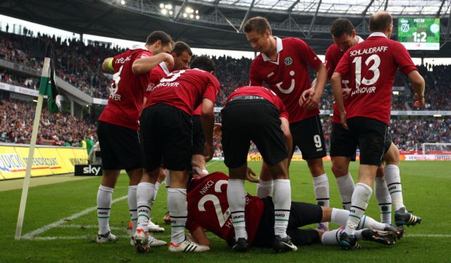 Με το «Χ» έφυγε η Σάλκε από το Ανόβερο