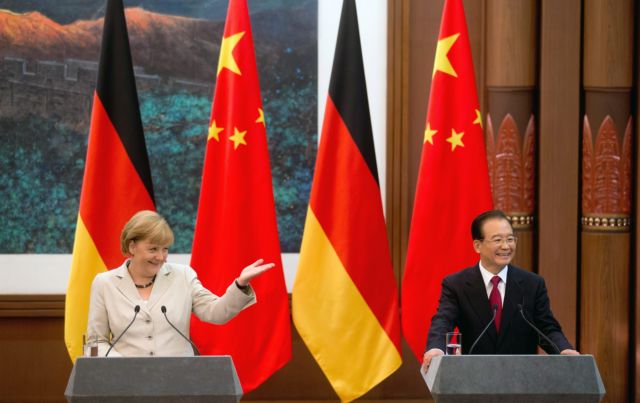 Ανησυχία για τον ευρωπαϊκό Νότο εξέφρασε στη Μέρκελ ο Κινέζος πρωθυπουργός