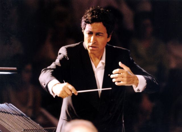 Μίκης Θεοδωράκης και Ιλαρίων Αλφέγιεφ «συναντιούνται» στο Ηρώδειο