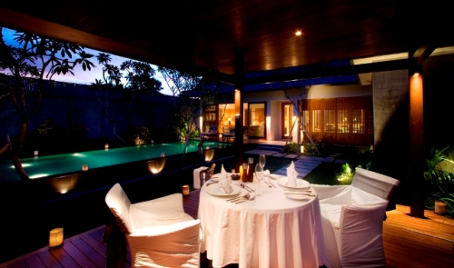 Η απαλή μουσική και ο χαμηλός φωτισμός μας βοηθούν να τρώμε λιγότερο