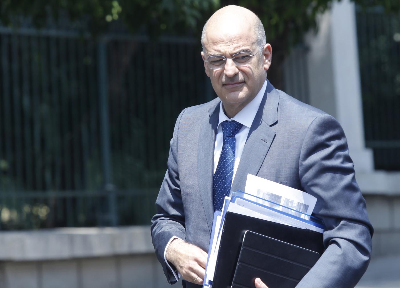 Σύσταση μονάδας με βαρύ οπλισμό για την βαριά εγκληματικότητα προαναγγέλλει ο Ν.Δένδιας