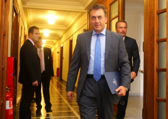 «Δεν είναι του παρόντος» λέει η κυβέρνηση για το e-mail της τρόικας για τα εργασιακά