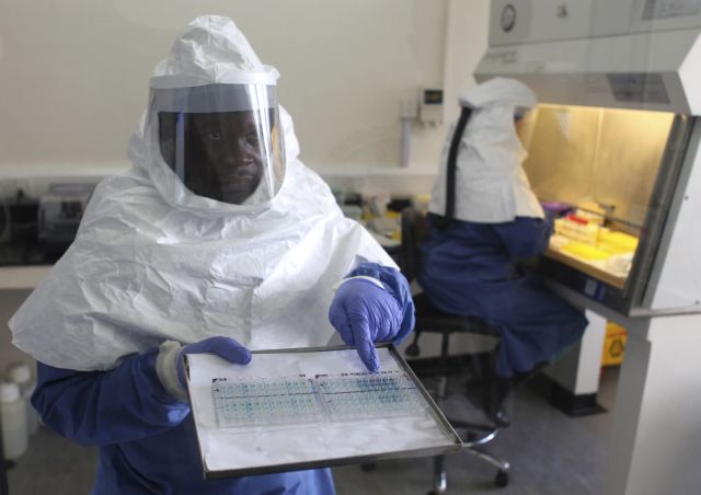 «Εκτός ελέγχου» παραμένει η επιδημία Έμπολα στη ΛΔ του Κονγκό